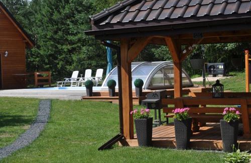 Karwie House | Domek Bagienice z basenem