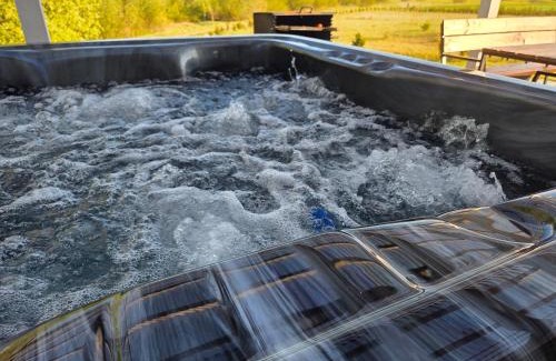 gmina Łeczyce Apartment | Domek Jozef z prywatnym duzym Jacuzzi i sauna Przystan pod niebem