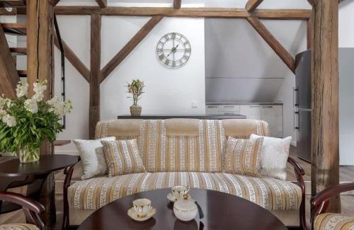 Old Town Apartment | Domillion 2bdr apt at historical building VS511b