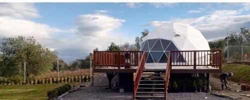 Latacunga Apartment | Domo glamping con jacuzzi y croquet