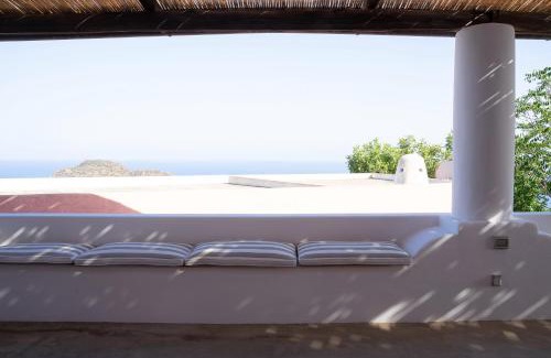 Filicudi Porto Apartment | Domus Sicily - Casa Timpone