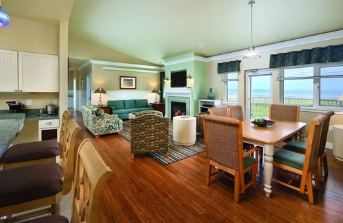 Long Beach Resort | Don't forget to eat some oysters!