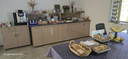 Eselnita House | Donaris