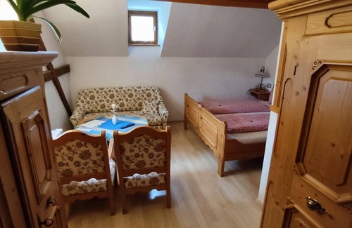 Klingenthal Bed & Breakfast | Doppelzimmer , Dusche, WC, 3 Aufb. Mgl. - Berggasthaus Schöne Aussicht