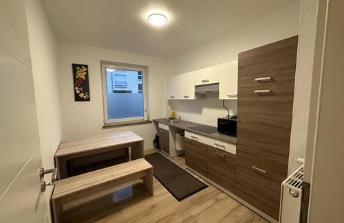 Osnabrueck House | Doppelzimmer in einer Dreizimmerwohnung mit Bad und Küche