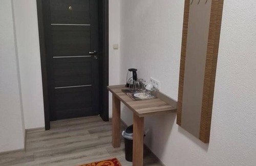 Adorf Apartment | Doppelzimmer mit Gemeinschaftsbad