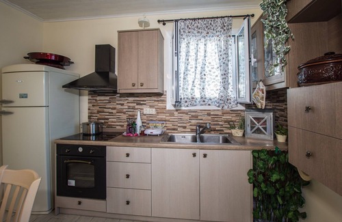 Fiolitis Villa | Dorothea-2 bedroom villa private pool & studio