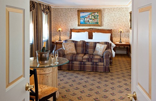 West Newport Bed & Breakfast | Dorymans Oceanfront Inn