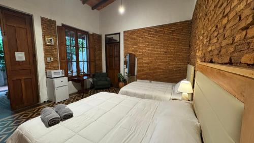 Asuncion Apartment | Dos habitaciones en casa colonial familiar con piscina en el centro de Asunción