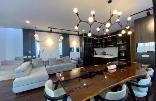 Ciburial Villa | Double R Villa F11 Dago Village