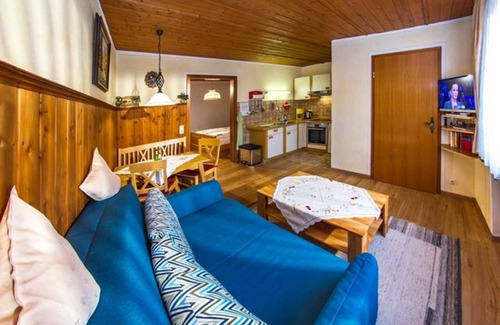 Jungholz Apartment | Double room 1 - Apartments and guest rooms Eberle