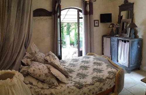 Cabries Bed & Breakfast | Double room-Comfort-Ensuite with Shower-Garden view