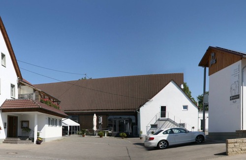 Asch Apartment | Double Room for 2 Guests with 21m² in Blaubeuren (73317)