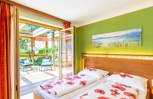 Fuschl am See Bed & Breakfast | Double room "Walnut" - Haus Bergblick