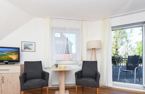 Neuharlingersiel Cottage | Double room with balcony or terrace - double room in the Hotel-Pension Marlies