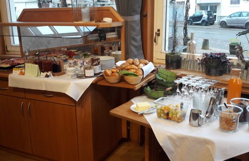 Steinbach Apartment | Double room with balcony, shower and WC, max. 2 persons