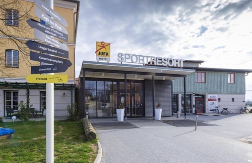 Fuerstenfeld House | Double room with shower, WC - JUFA Hotel Fürstenfeld *s