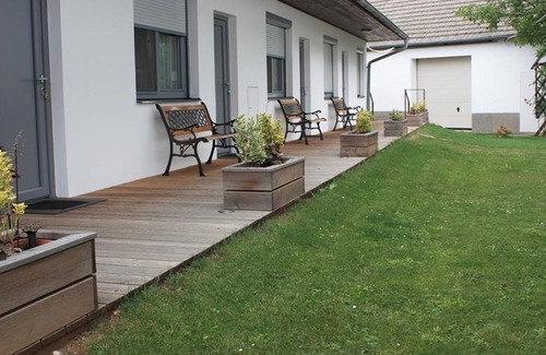 Apetlon Apartment | Double room with shower, toilet - Weingut & Gästehaus Markus Tschida