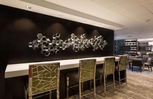 Uptown Hotel | DoubleTree by Hilton Hotel & Suites Houston by the Galleria