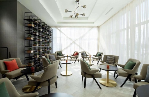 Dorval Hotel | Doubletree By Hilton Montreal Airport