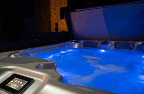 Charmes Apartment | Douceur du Charme - Love Room Chic et Luxueuse à Charmes