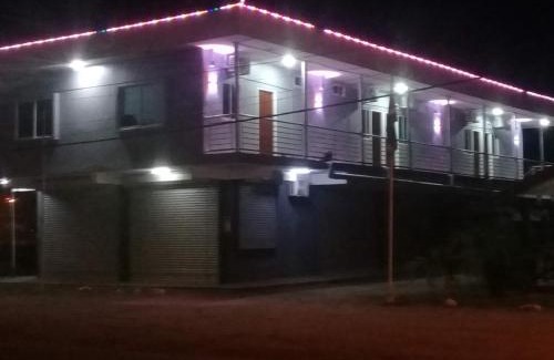 Zanderij House | Douglas Airport Guesthouse