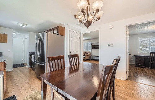 Belmar Park House | Dover Court 2BR Red Rocks Basecamp in Lakewood