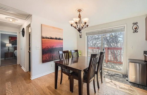 Belmar Park House | Dover Court 2BR Red Rocks Basecamp in Lakewood