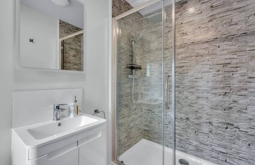 Petham Apartment | Downs View a Tranquil Space for Two | Pass The Keys