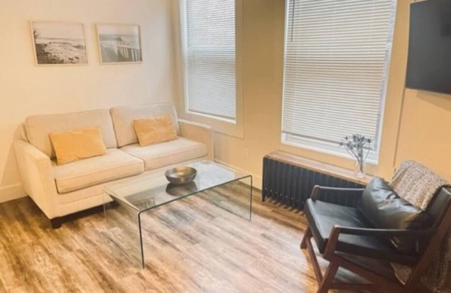Kingston Apartment | Downtown 1Bdrm on Wellington