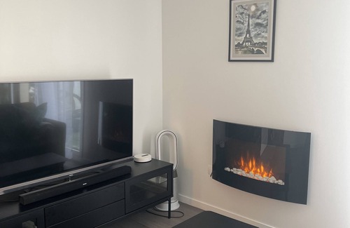 Viarmes Apartment | Downtown apartment