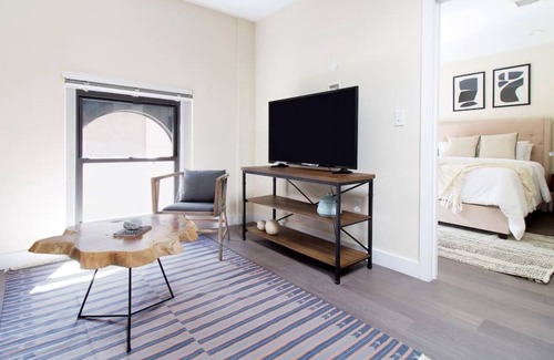 Chinatown Apartment | Downtown Boston | Nurses Welcome | W/D in bldg