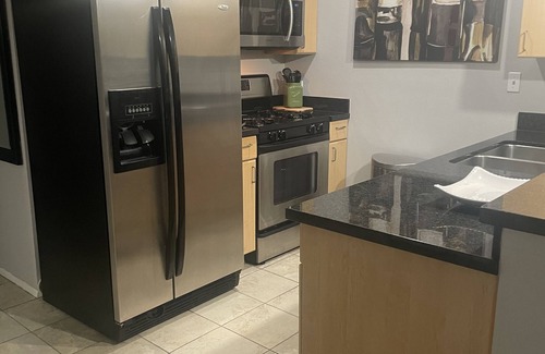 Pacific Terrace Condo | Downtown Gaslamp Quarter - walk to all