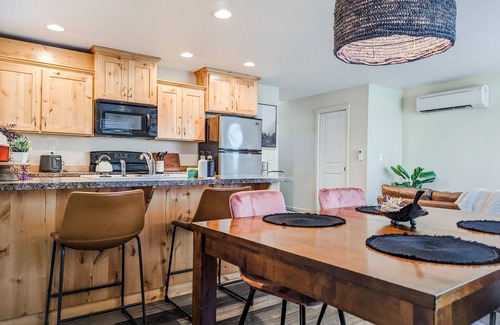 Philomath House | Downtown Getaway close to Corvallis