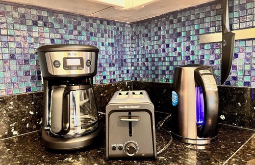 Downtown Honolulu Apartment | Downtown Luxury Penthouse, Free Parking, Washer/Dryer