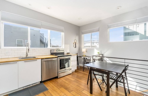 Old Town North House | Downtown Mountain Views Guesthouse