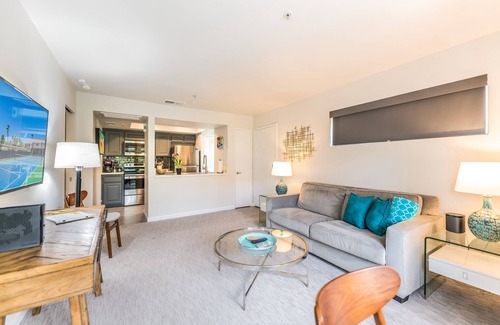 Downtown Palm Springs Condo | Downtown Palm Springs Luxury 1/1 Condo Pool/Spa/Tennis Courts