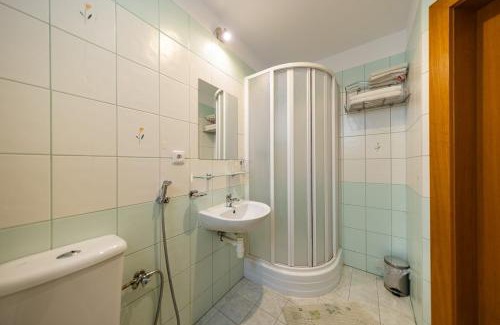 Piestany Apartment | Downtown Studio with Garden