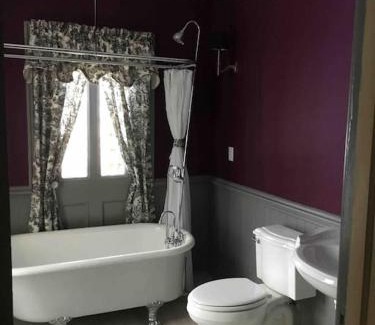 Milford House | Doyle House - Near Cooperstown Dreams Park 2