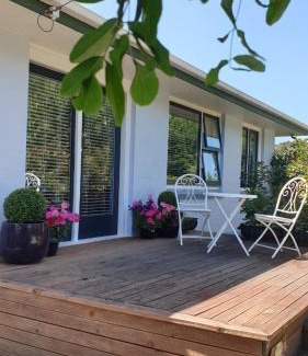 Grovetown House | Dragonflycottagebnb