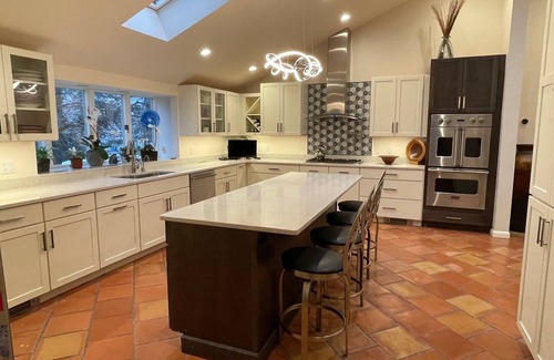 New Rochelle House | Dramatic Family Home 30 Minutes From NYC