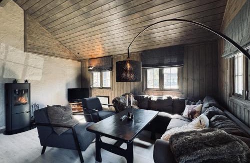 Geilo House | Dream cabin by Geilo, ski-in ski-out with room for the whole family