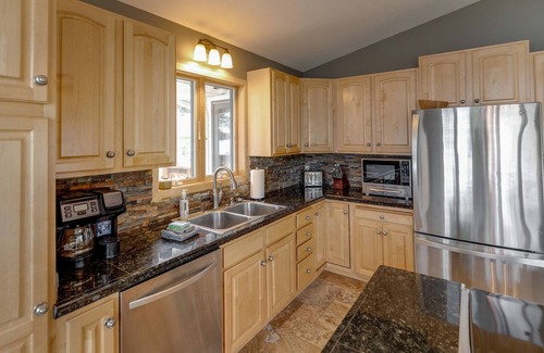 Crosslake House | Dream Island, Game Room, Two Docks, Kayaks & More- Minutes from Crosslake