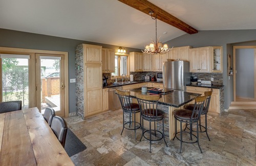 Crosslake House | Dream Island, Game Room, Two Docks, Kayaks & More- Minutes from Crosslake