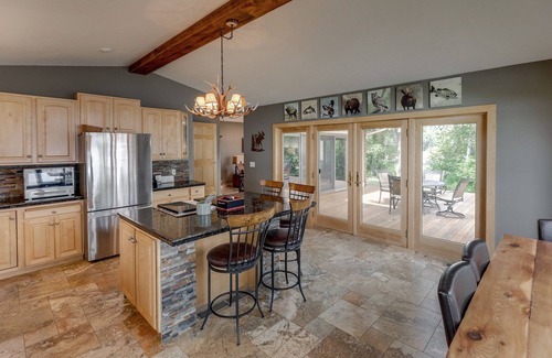 Crosslake House | Dream Island, Game Room, Two Docks, Kayaks & More- Minutes from Crosslake