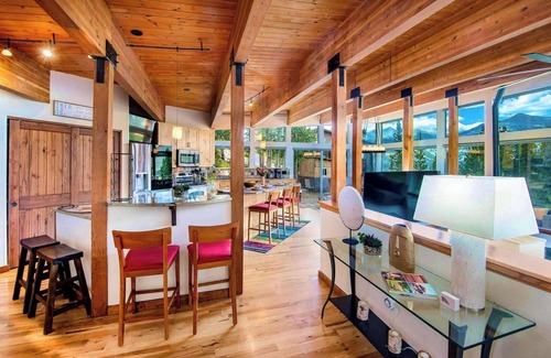 Forest Hills House | Dreamscape Breck: Epic Views, Magical Sunsets & Unforgettable Stays