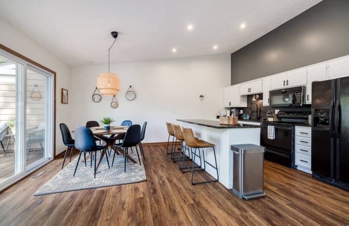 Inver Grove Heights House | Dreamy Lake Home with Huge Private Yard