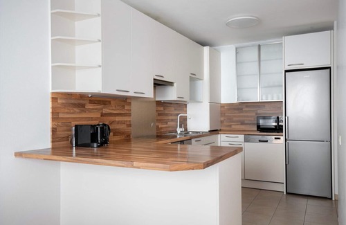 Hundsturm Apartment | Dreamy Margareten 2BR, nr Shopping, Dining & Tram, by Blueground