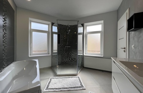 Gera Apartment | DREAMZzz | 130m² designer apartment with 2 bathrooms Gera