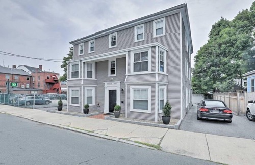 Newburyport Apartment | Drift Suite at The Hygge House